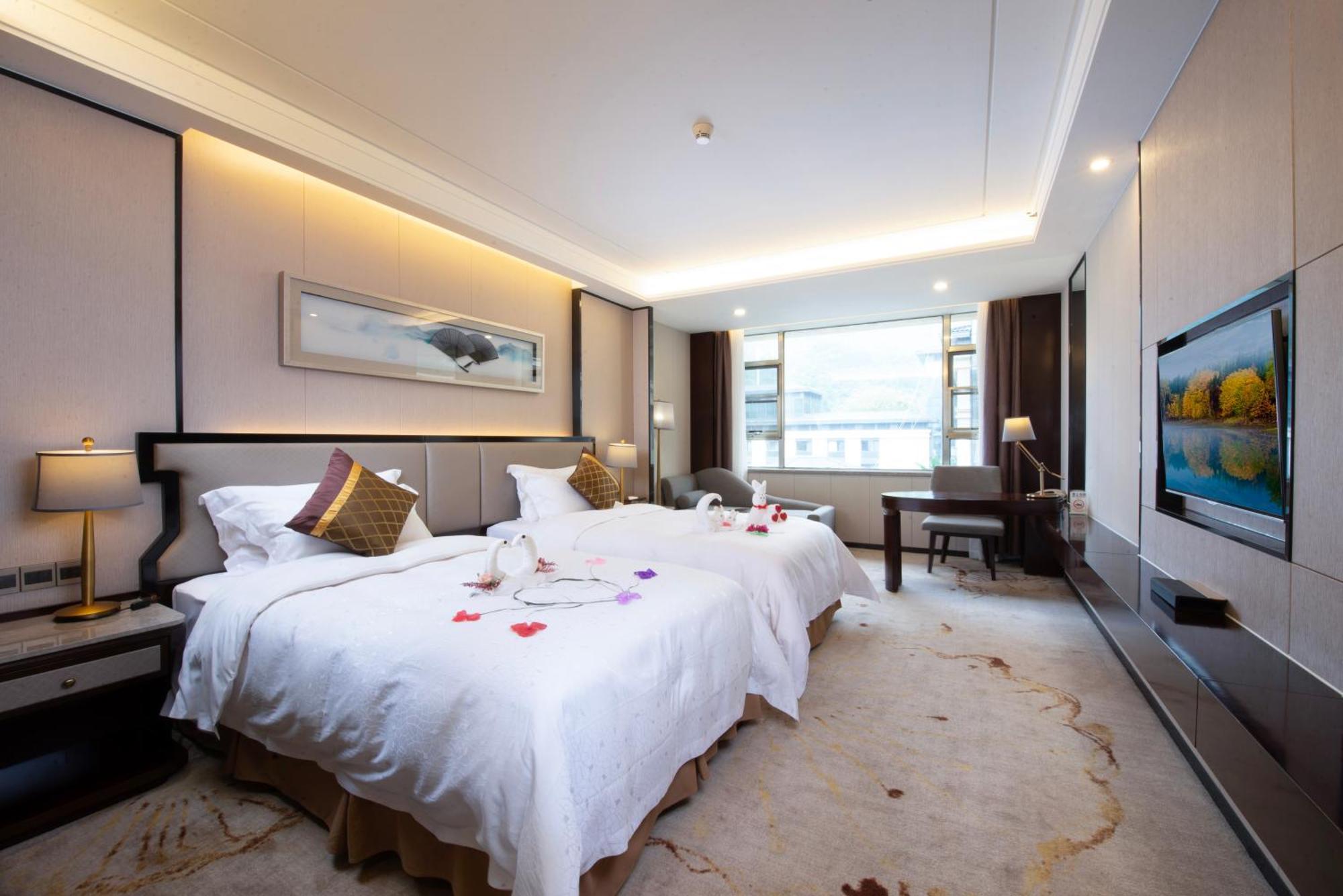 Shenzhen Silver Lake Conference Center Hotel Exterior photo